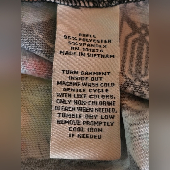 ECI New York Floral Geometric Cowl Neck Sleeveless Blouse Top Black Multi M - Picture 6 of 6